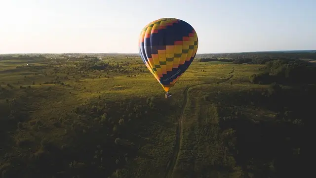 Comment choisir votre première aventure en montgolfière