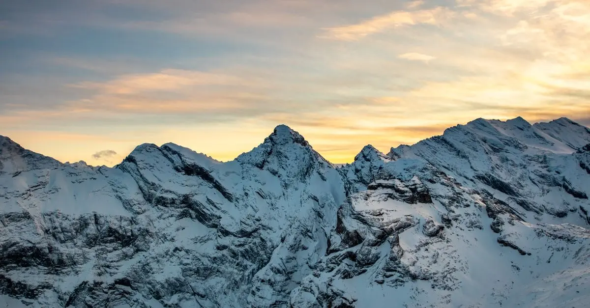 Les meilleures destinations pour des aventures aériennes à explorer